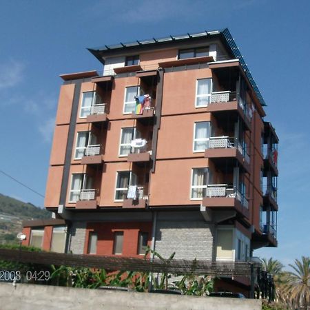 Residence Dei Fiori Bordighera Zewnętrze zdjęcie