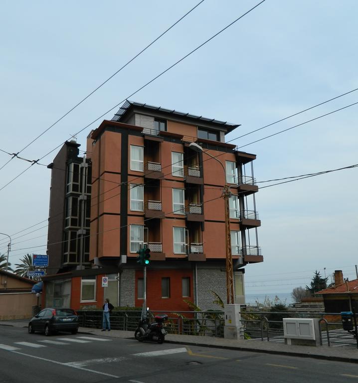 Residence Dei Fiori Bordighera Zewnętrze zdjęcie